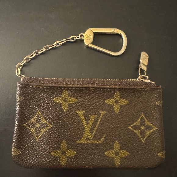 Louis Vuitton Accessories - Louis Vuitton Monogram Canvas Key Holder